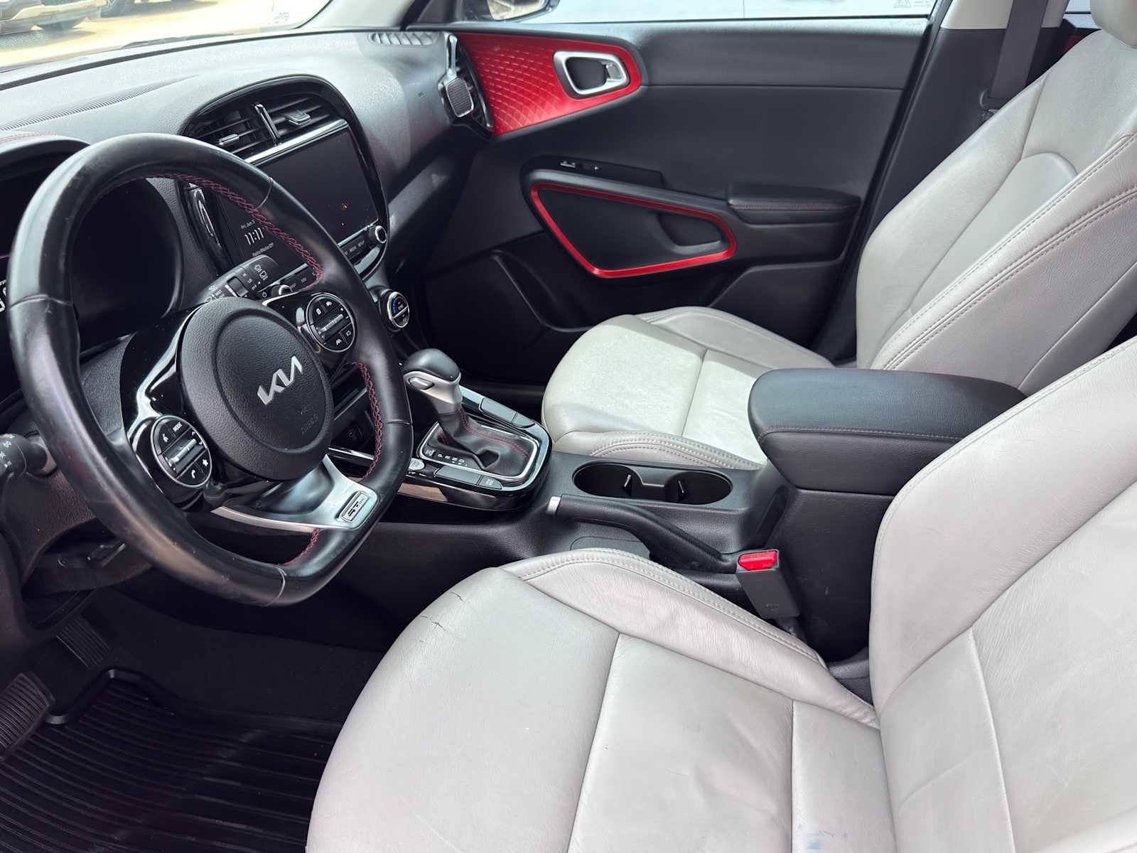 Certified 2023 Kia Soul GT-Line FWD image 12