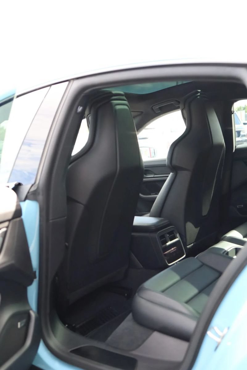 Used 2024 Porsche Taycan 4S AWD/4WD image 36