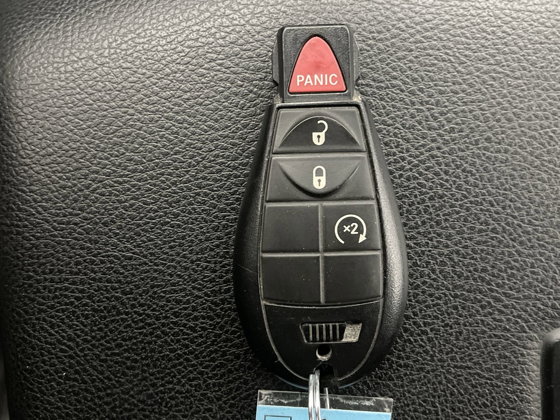 Used 2018 RAM 1500 Laramie AWD/4WD image 10