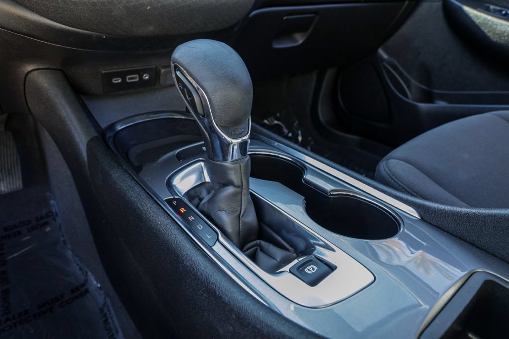 Used 2023 Chevrolet Malibu LT FWD image 31