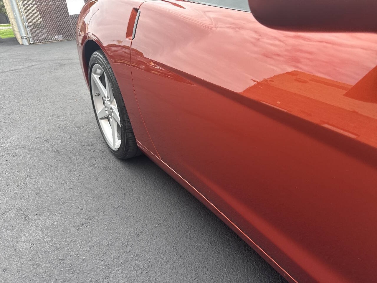Used 2005 Chevrolet Corvette Coupe w/ Preferred Equipment Group RWD image 14