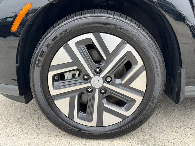 Used 2023 Hyundai Kona SE image 13