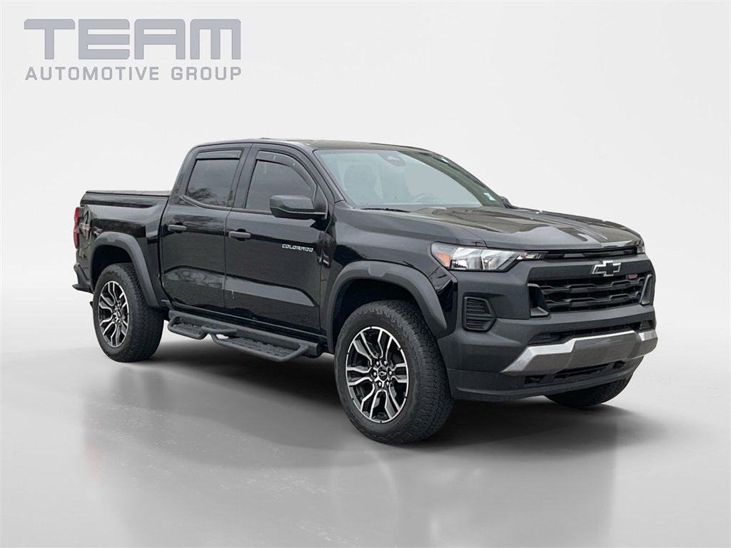 Used 2024 Chevrolet Colorado Trail Boss w/ LPO, Dark Essentials Package video 1