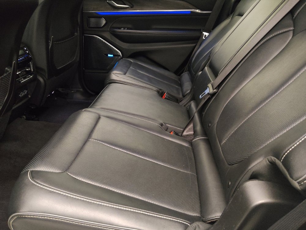 Used 2021 Jeep Grand Cherokee L Overland image 18