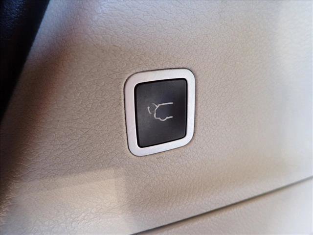 Used 2017 Chrysler Pacifica Limited w/ Advanced Safetytec Group image 9