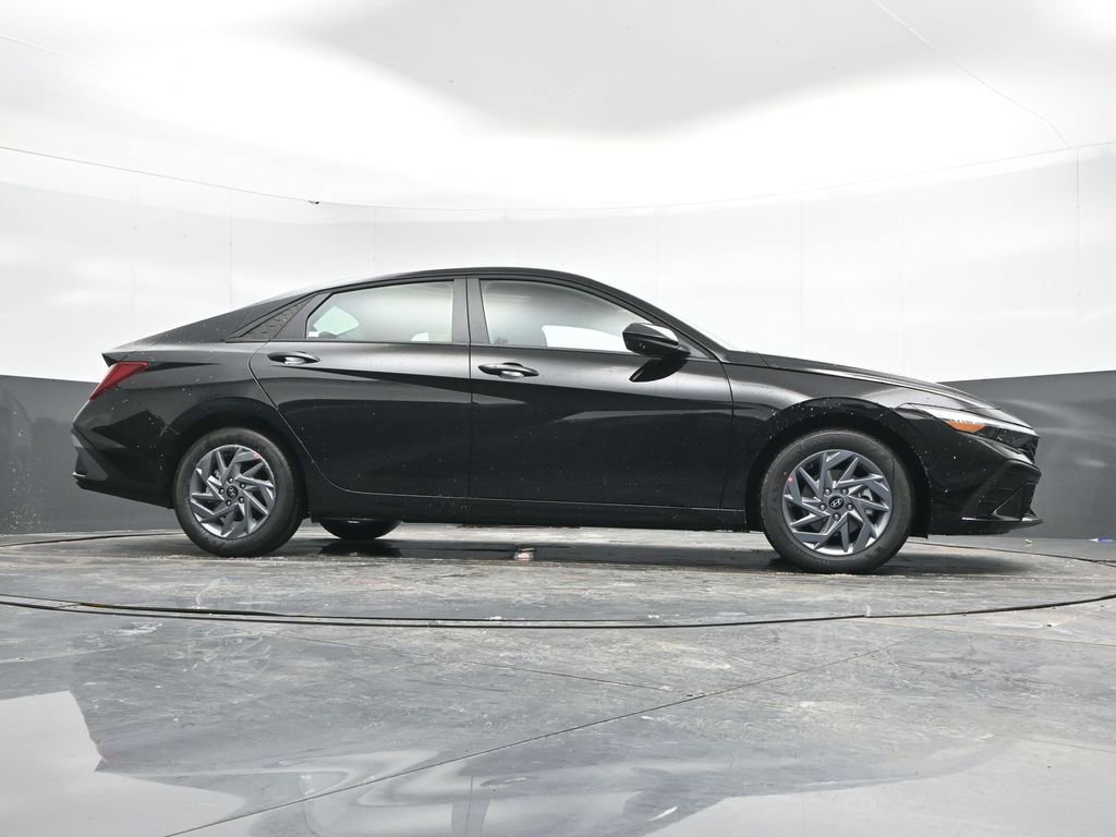 New 2026 Hyundai Elantra Blue image 44