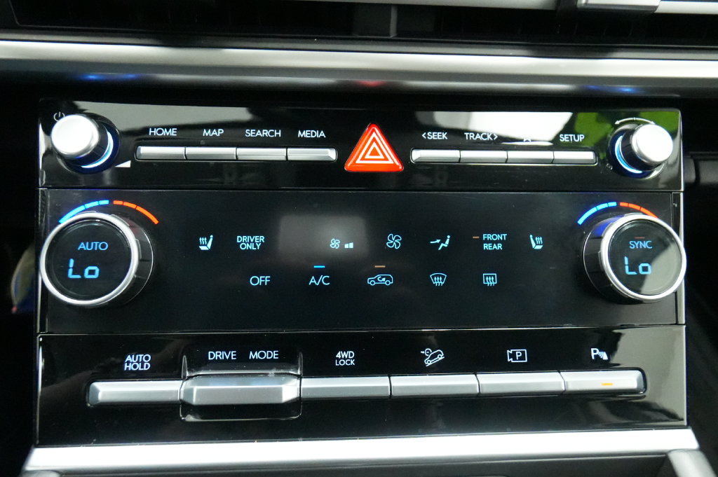 Used 2025 Hyundai Santa Fe SEL AWD/4WD image 35