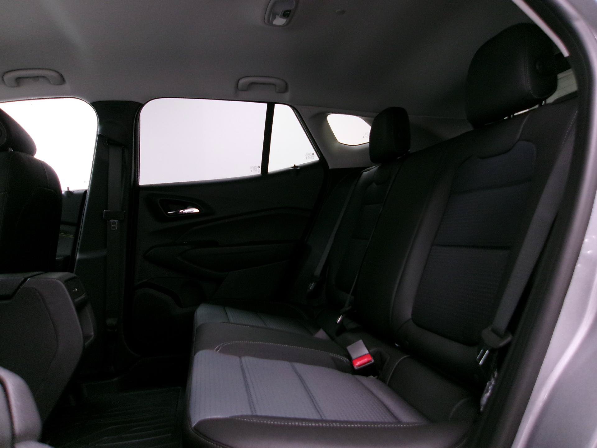New 2026 Chevrolet Trax LT w/ Driver Confidence Package FWD image 9
