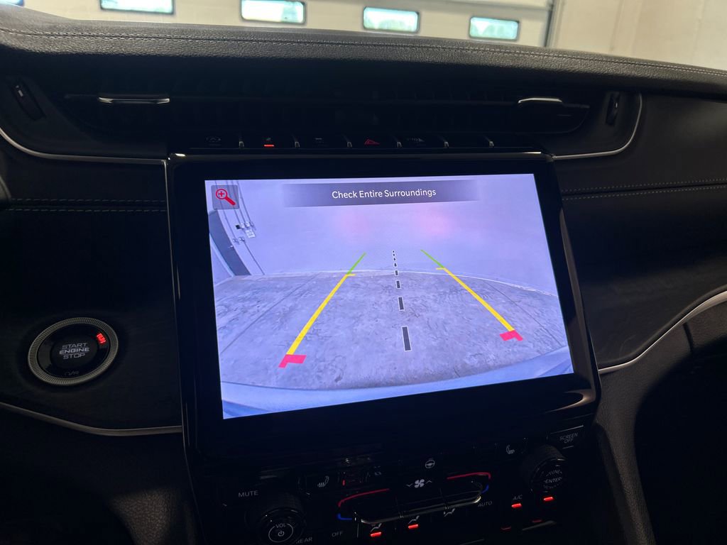 New 2025 Jeep Grand Cherokee Limited image 23