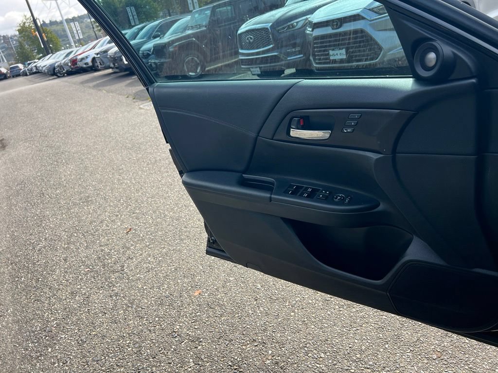 Used 2015 Honda Accord EX-L image 17