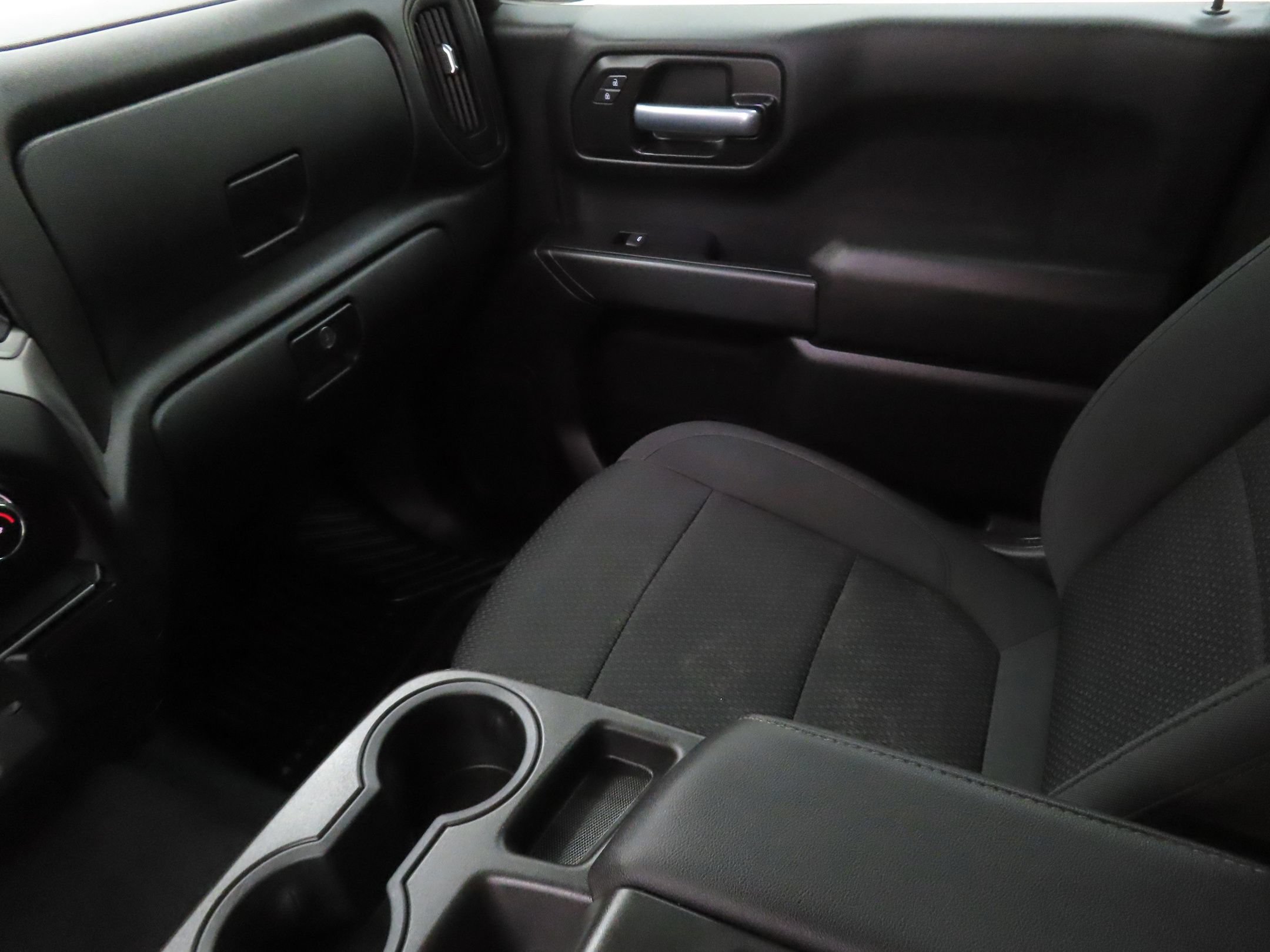Used 2021 Chevrolet Silverado 1500 Custom Trail Boss AWD/4WD image 17