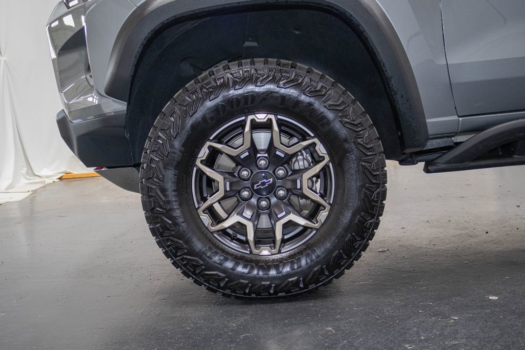 Certified 2025 Chevrolet Colorado ZR2 w/ Technology Package image 8