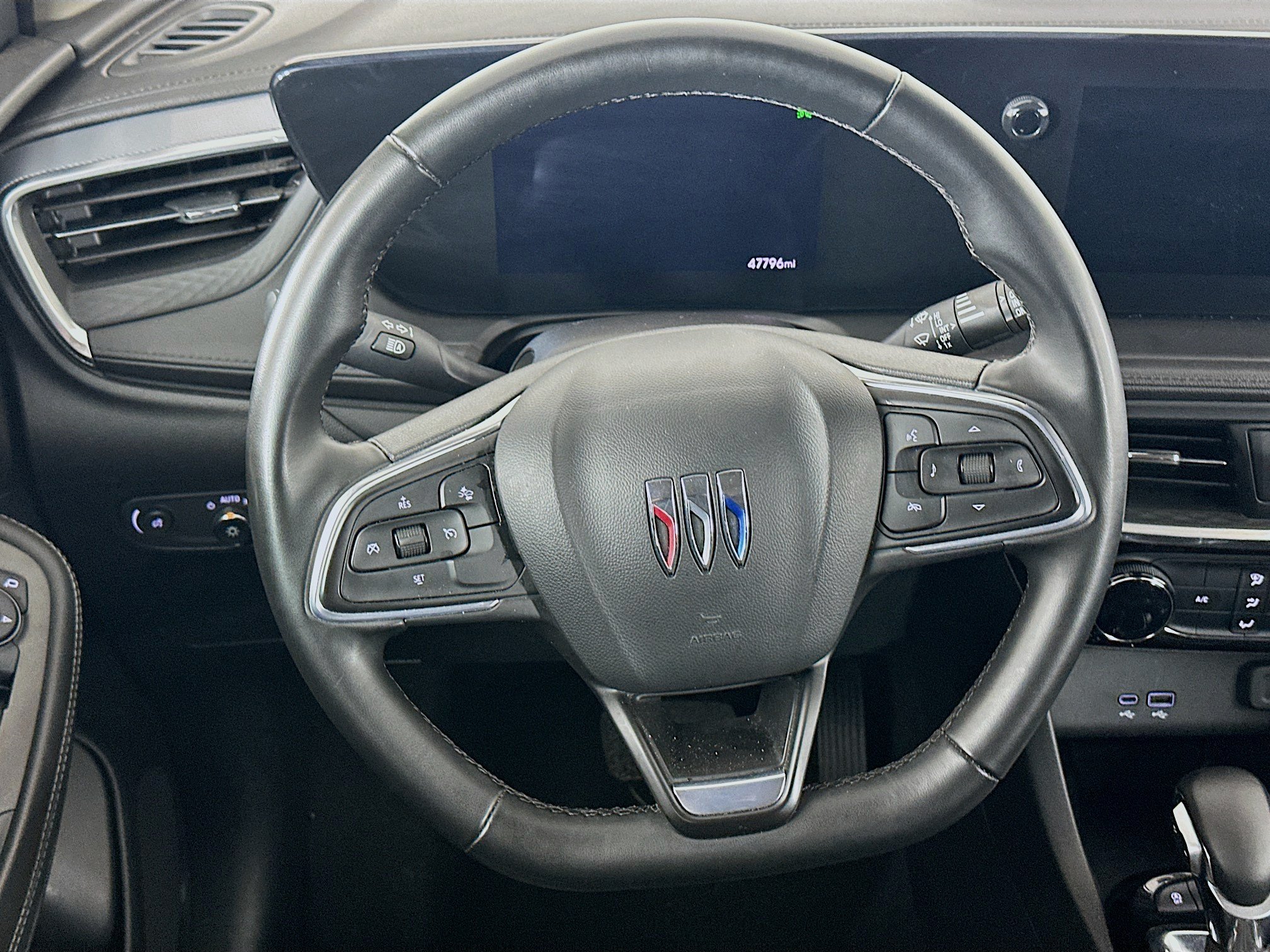 Used 2024 Buick Encore GX Sport Touring FWD image 18