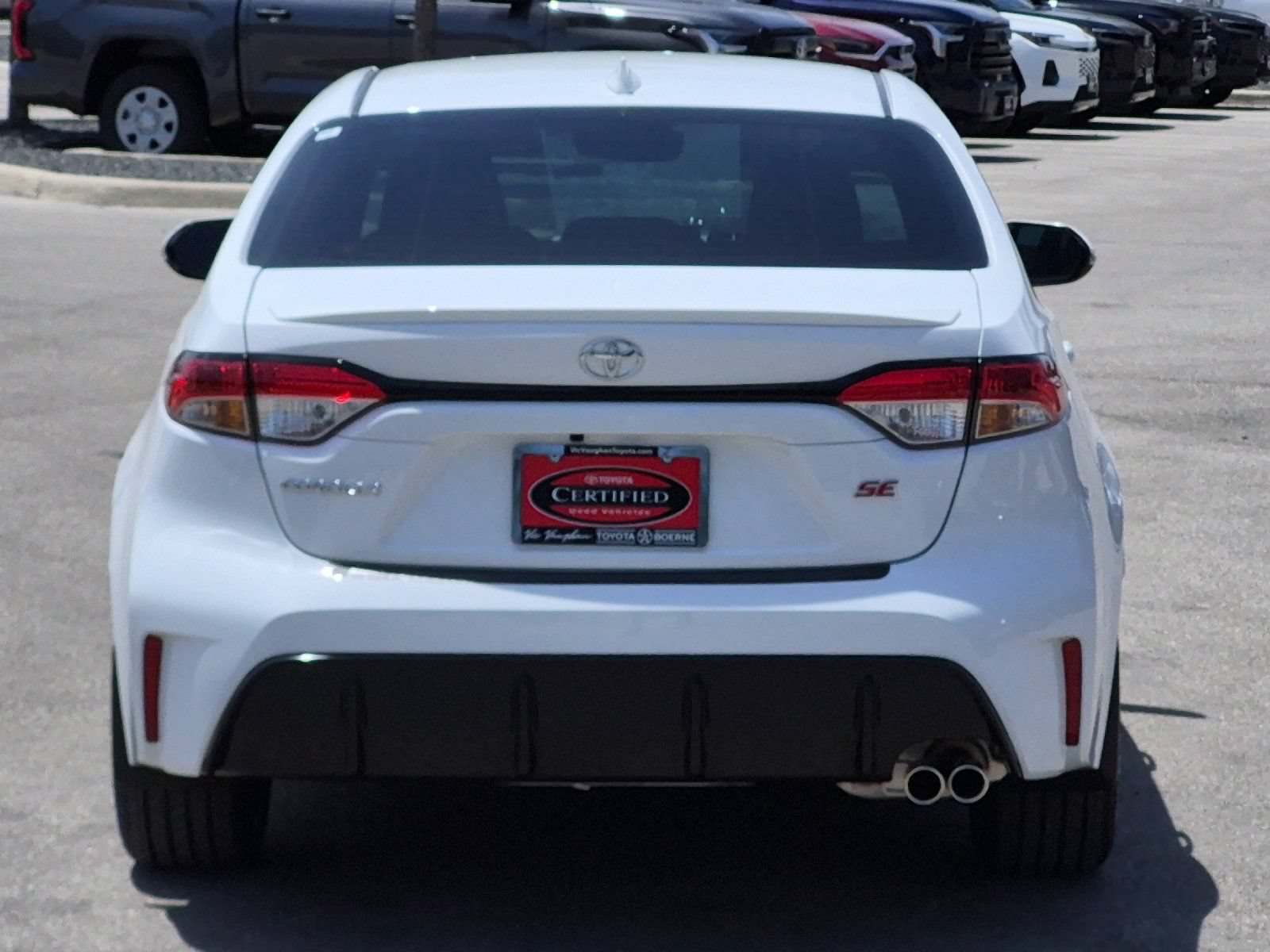 Used 2026 Toyota Corolla SE FWD image 4
