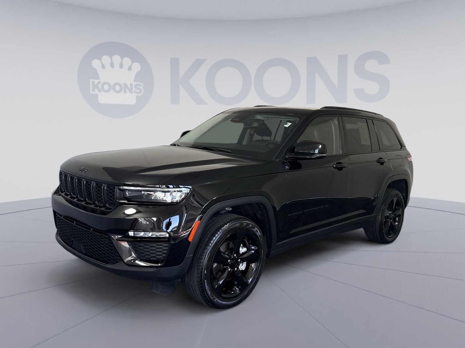 Used 2023 Jeep Grand Cherokee Limited w/ Black Appearance Package