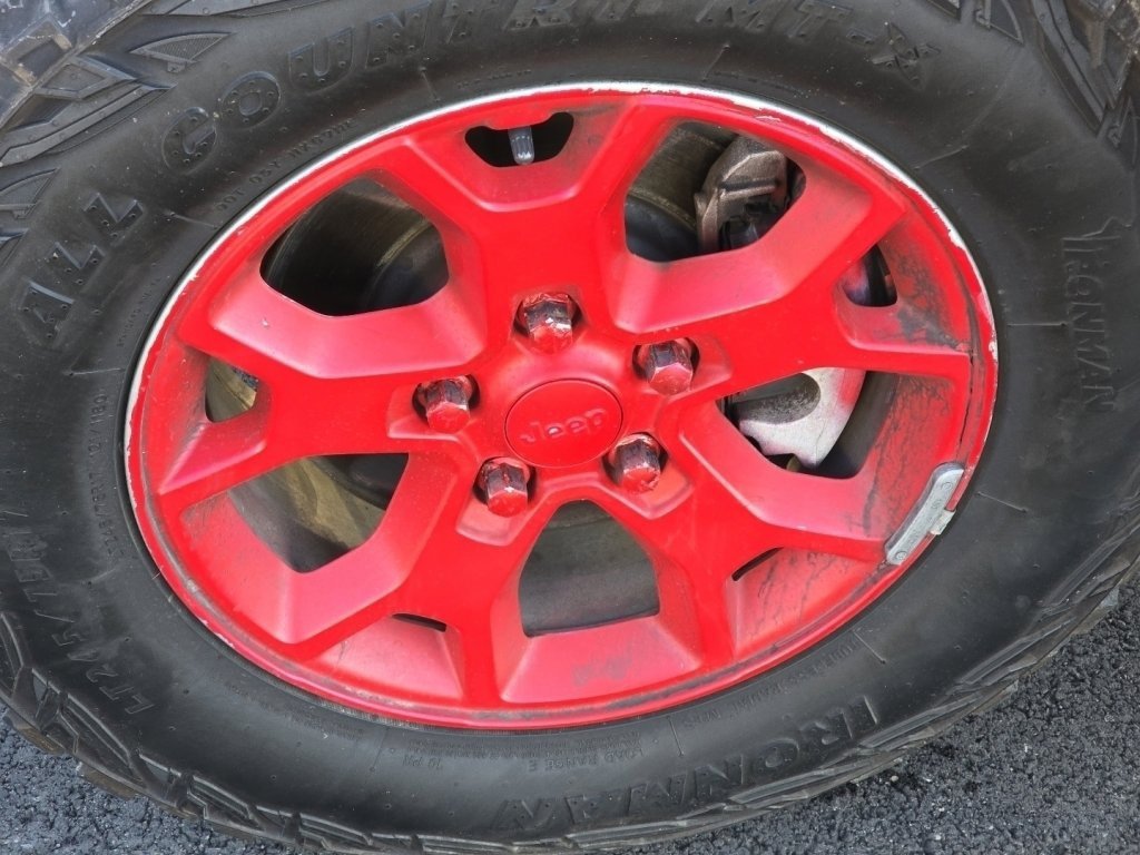 Used 2021 Jeep Wrangler Sport image 30