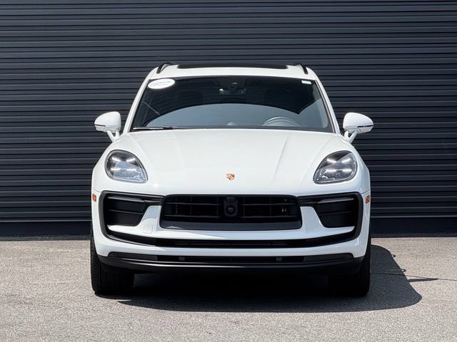 Certified 2026 Porsche Macan AWD/4WD image 10