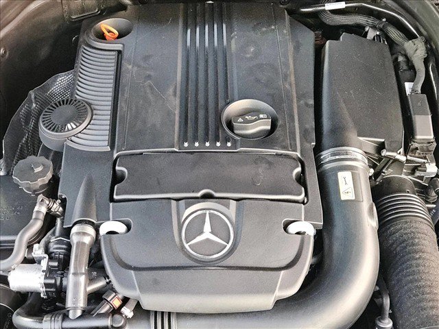 Used 2013 Mercedes-Benz C 250 Sedan image 22