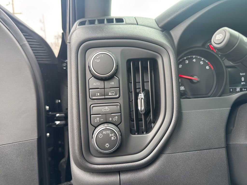 New 2026 Chevrolet Silverado 1500 W/T w/ LPO, Dark Essentials Package AWD/4WD image 26