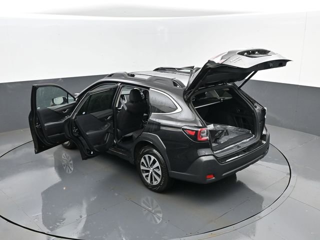 Used 2025 Subaru Outback Premium AWD/4WD image 27