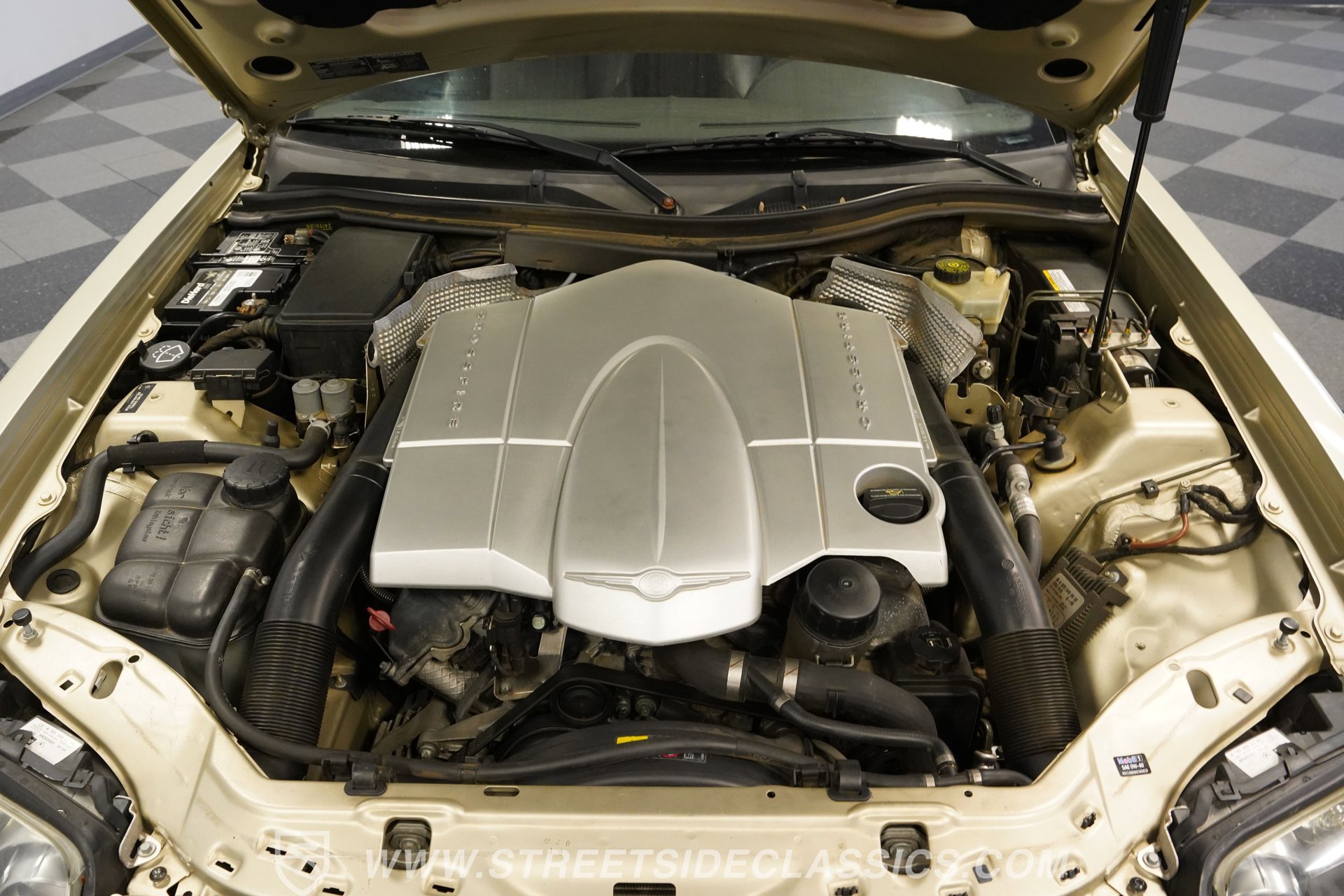 Used 2006 Chrysler Crossfire Limited RWD image 3