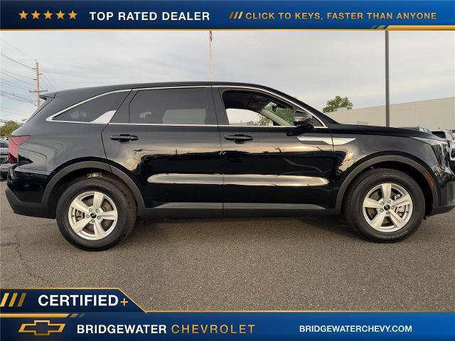 Used 2026 Kia Sorento LX FWD image 11