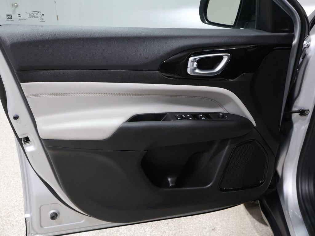 Certified 2024 Jeep Compass Limited image 15