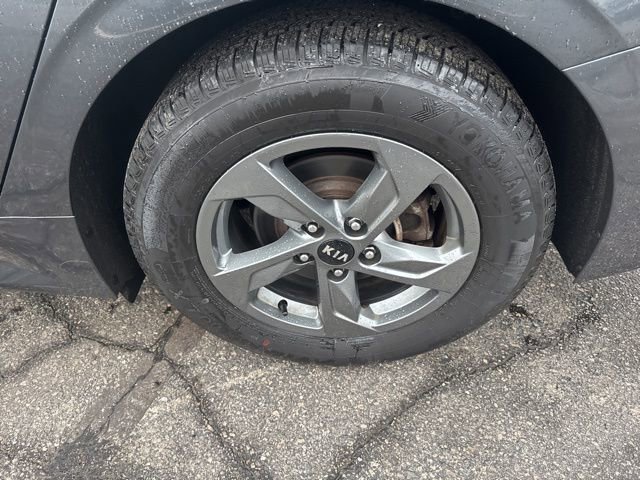 Used 2021 Kia K5 LXS image 27