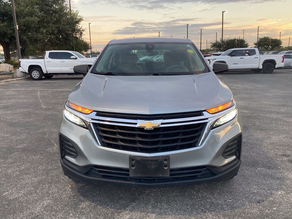 Used 2024 Chevrolet Equinox LS FWD image 2