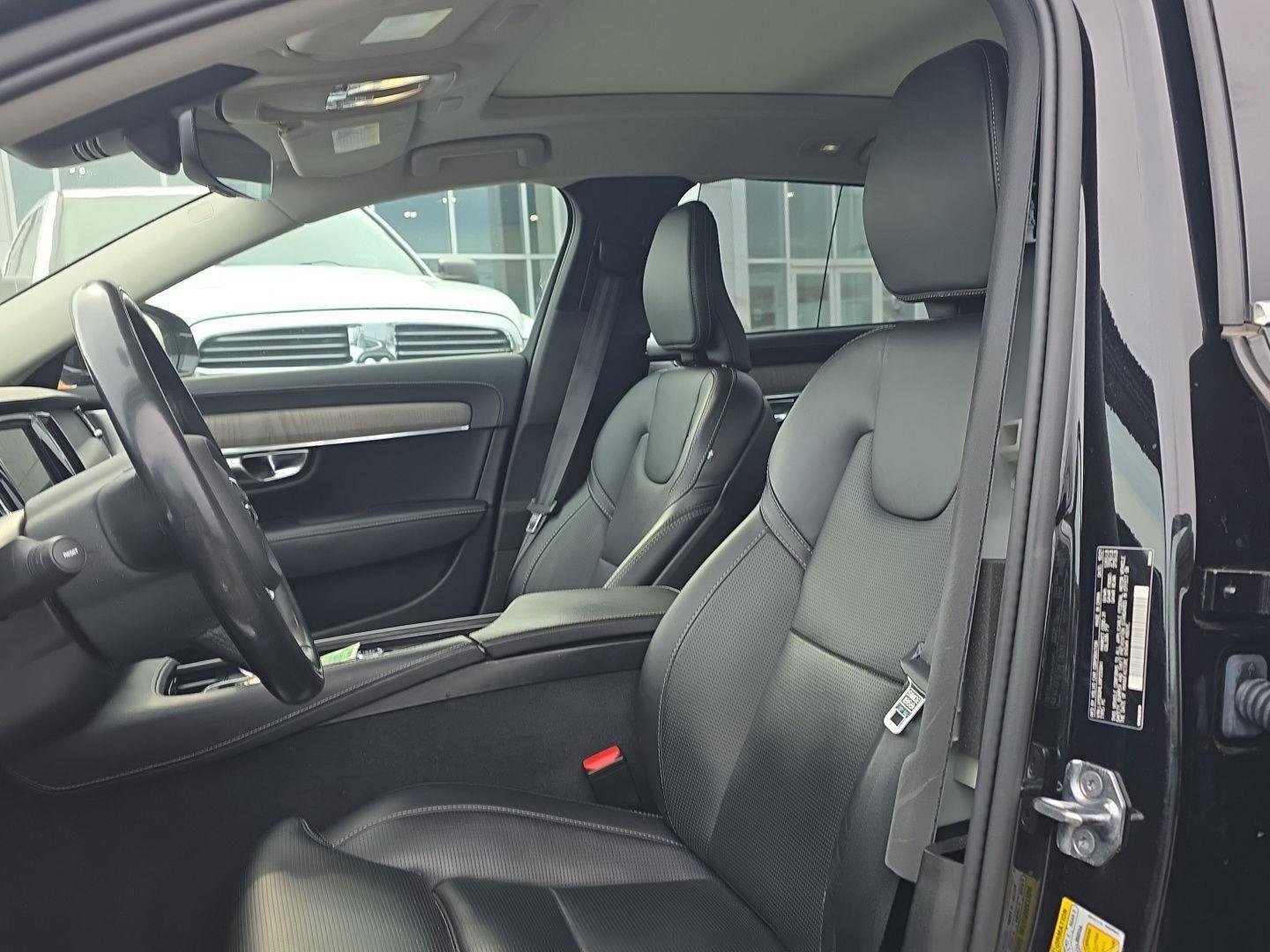 Used 2022 Volvo S90 B6 Inscription w/ Advanced Package image 4