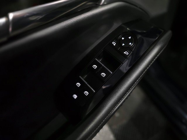 Used 2021 MAZDA MAZDA3 s image 32