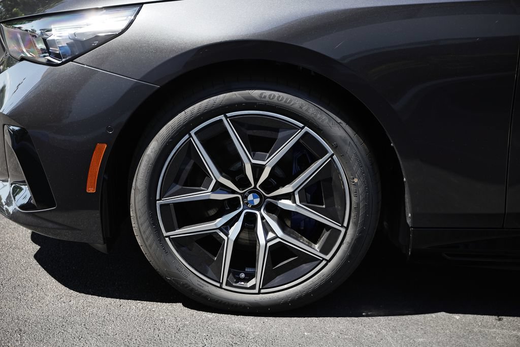 New 2027 BMW i5 eDrive40 RWD image 8