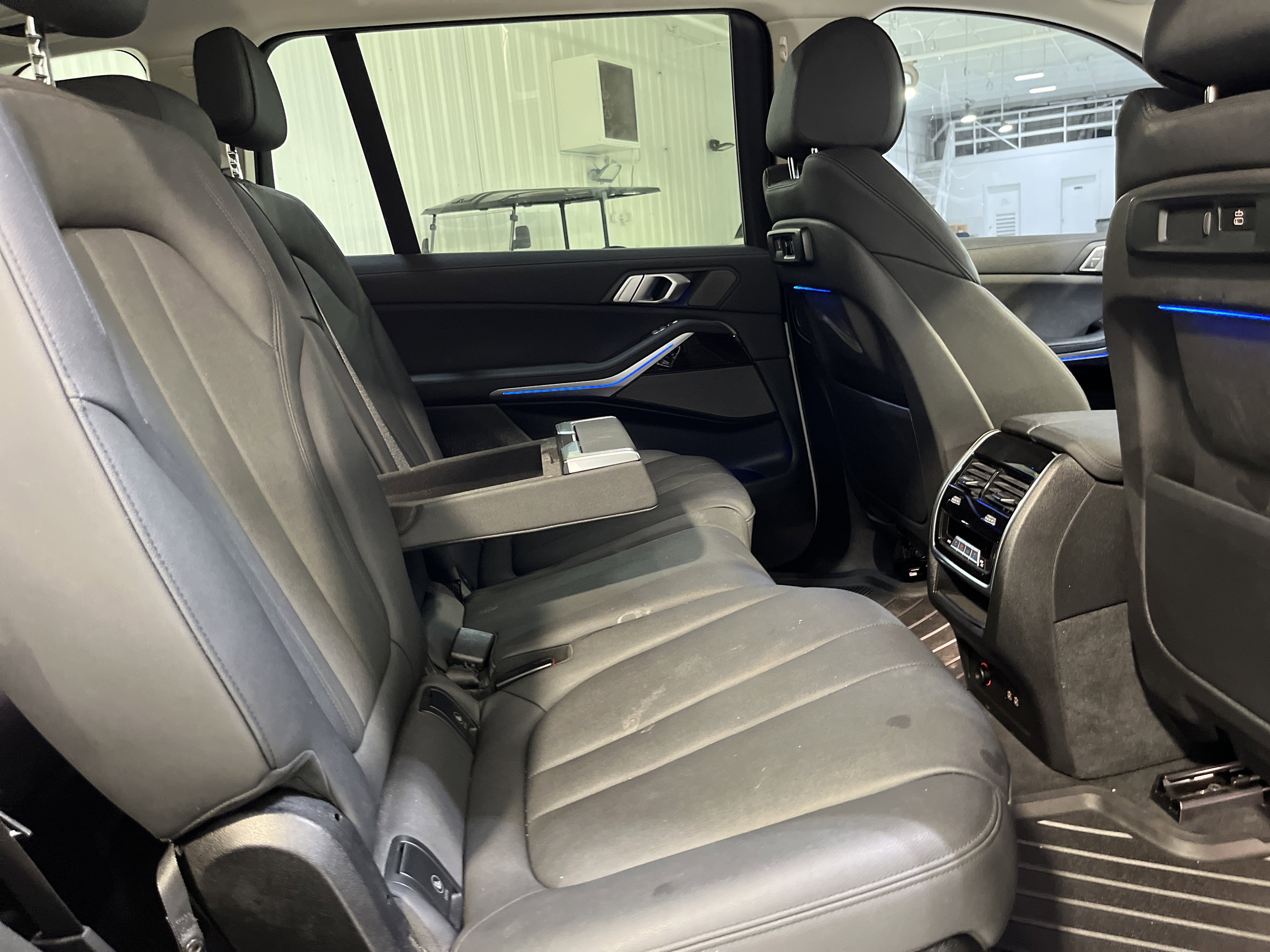 Used 2021 BMW X7 xDrive40i w/ Premium Package image 21