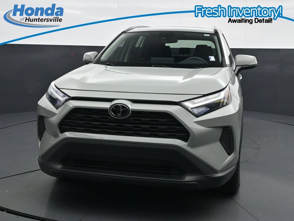Used 2023 Toyota RAV4 XLE w/ Convenience Package FWD image 3