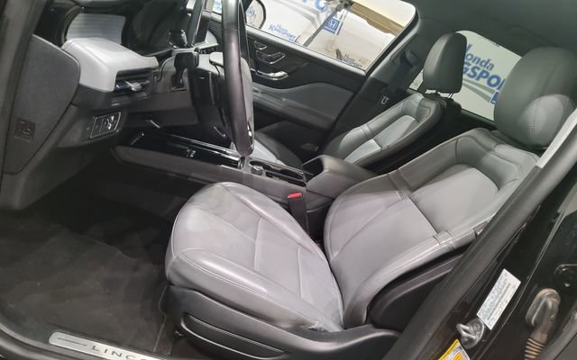 Used 2022 Lincoln Corsair AWD w/ Equipment Group 101A image 33