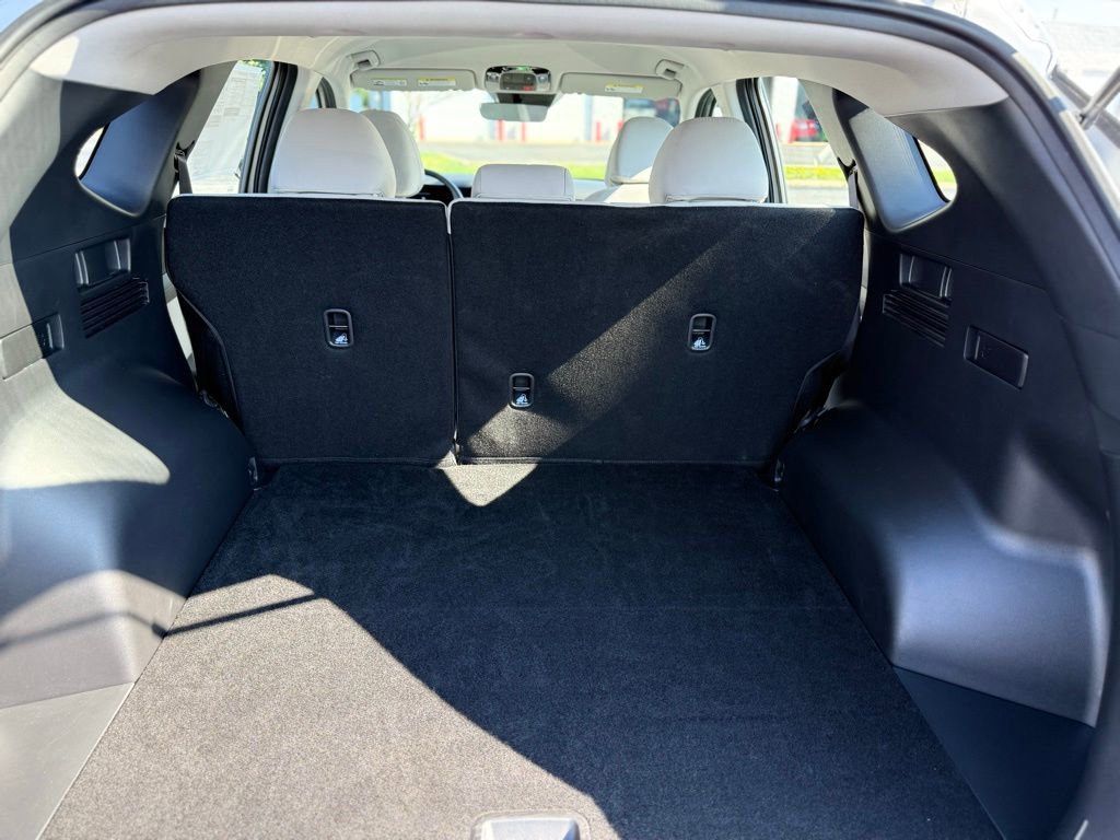 Used 2025 Hyundai Tucson SE image 12