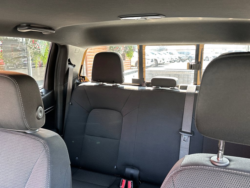 Used 2023 Chevrolet Colorado LT w/ LT Convenience Package II AWD/4WD image 19