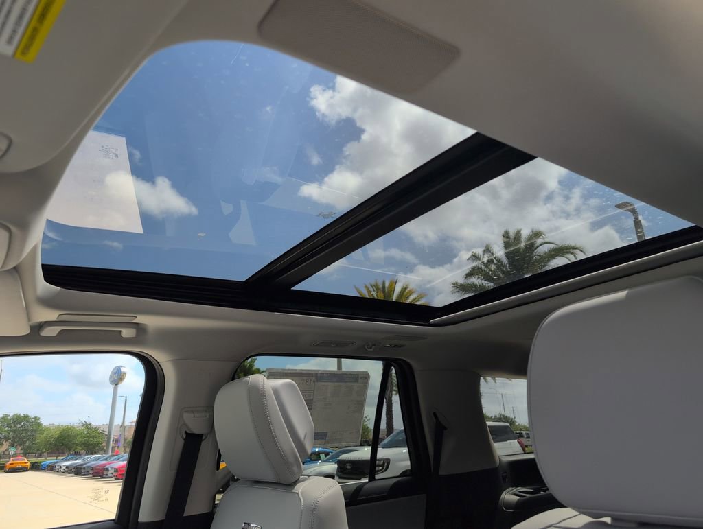 New 2026 Ford Expedition Platinum w/ Driver's Package image 9