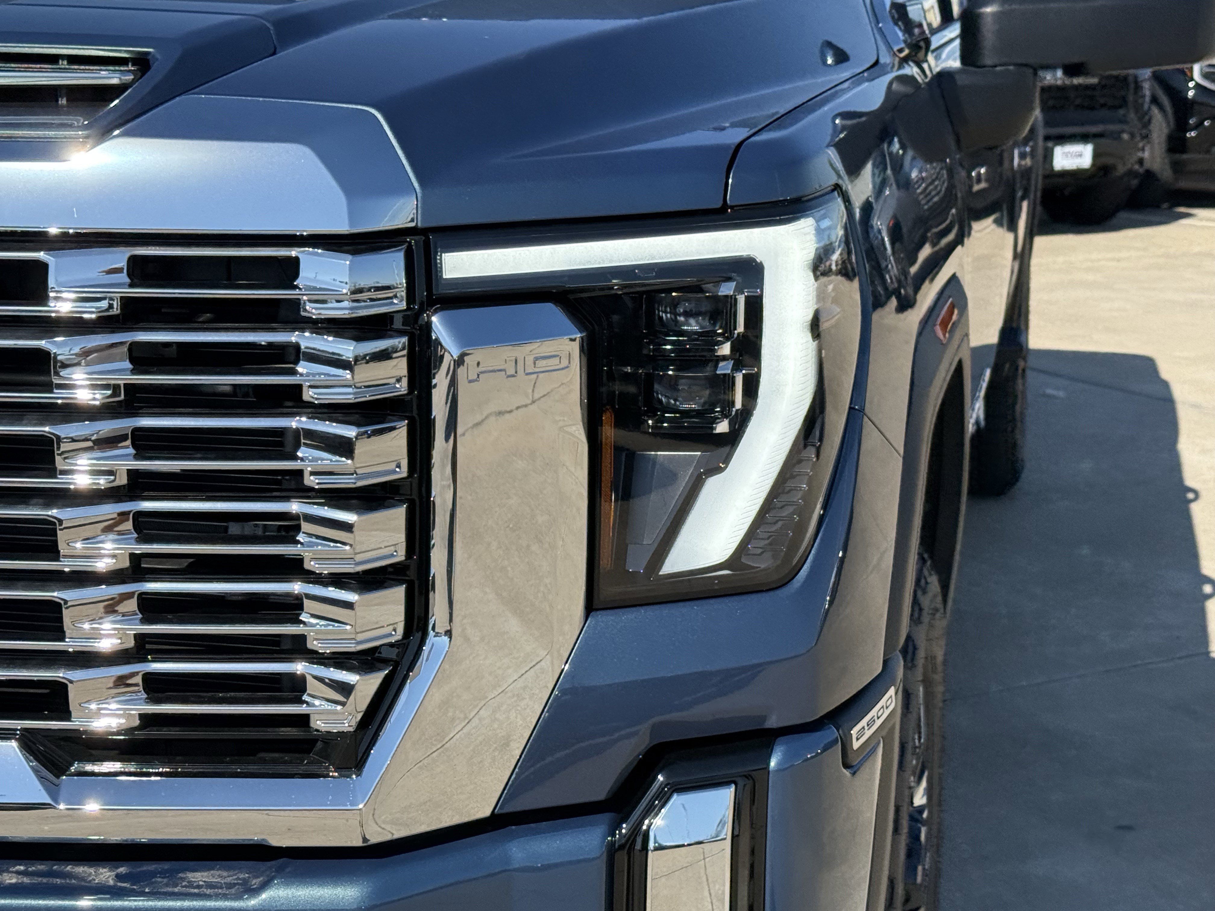 New 2026 GMC Sierra 2500 Denali w/ Denali Reserve Package image 8