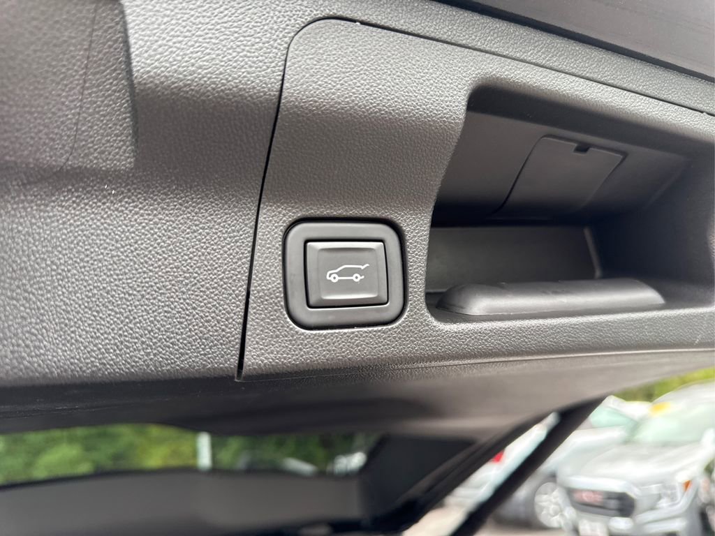 Used 2023 GMC Acadia AT4 image 14