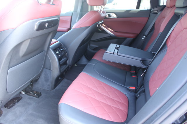 Used 2024 BMW X6 xDrive40i w/ M Sport Professional Package AWD/4WD image 42