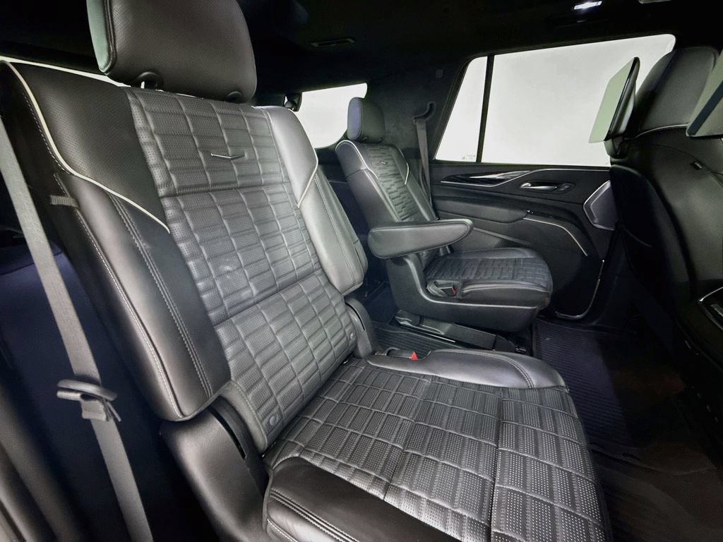 Used 2023 Cadillac Escalade V w/ Heavy-Duty Trailer Package AWD/4WD image 31