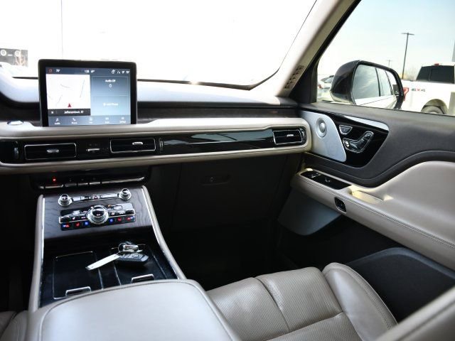 Used 2022 Lincoln Aviator Reserve w/ Equipment Group 201A image 19