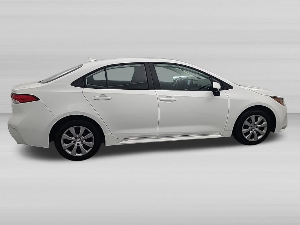 Used 2025 Toyota Corolla LE FWD image 3
