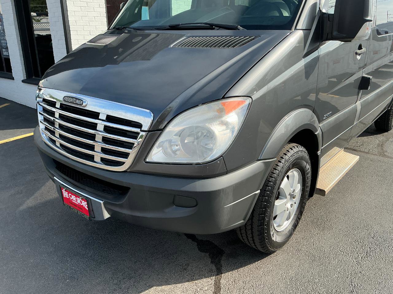 Used 2013 Freightliner Sprinter 2500 RWD image 21