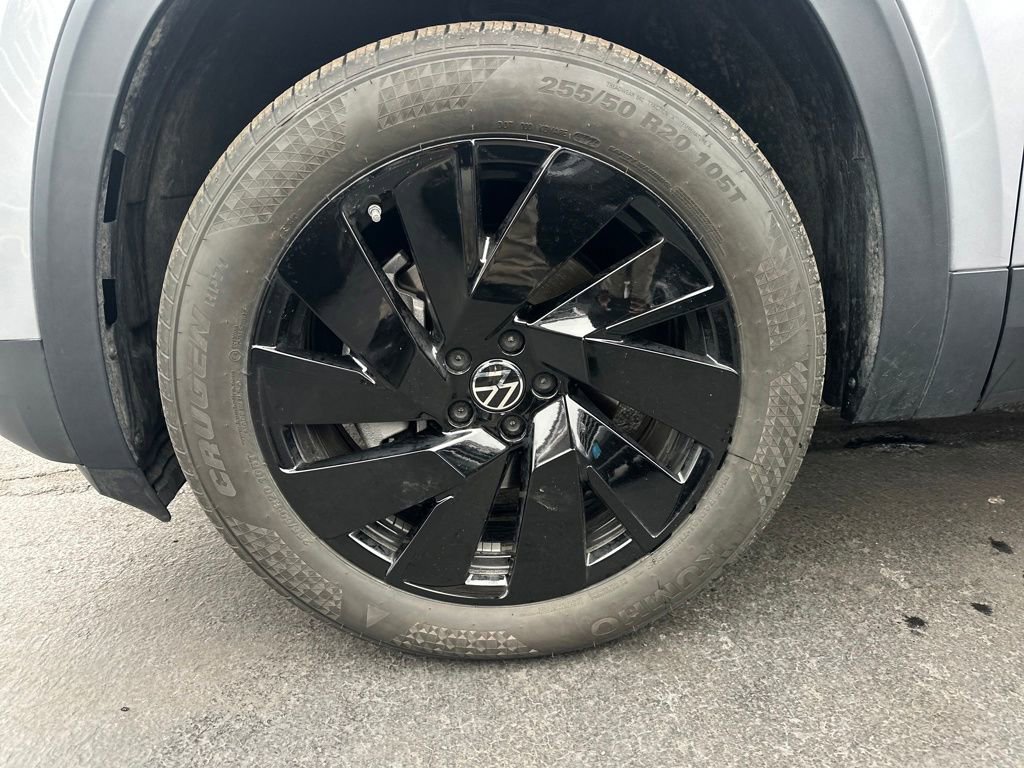 New 2025 Volkswagen Atlas SE image 28