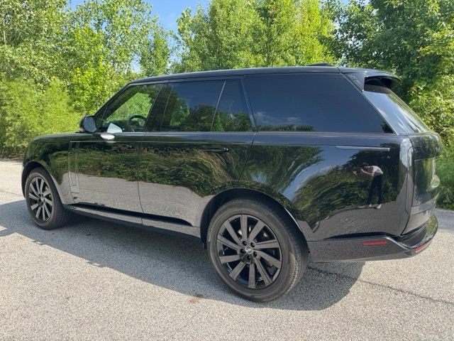 Certified 2025 Land Rover Range Rover SE AWD/4WD image 7