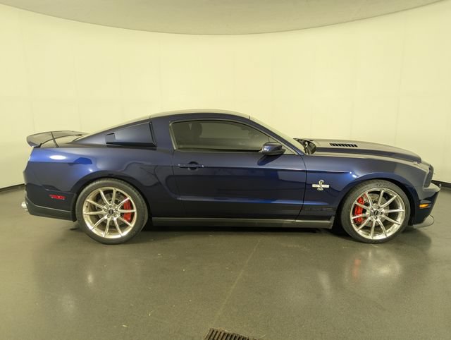 Used 2011 Ford Mustang Shelby GT500 RWD image 9
