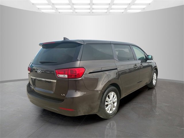 Used 2018 Kia Sedona LX image 4