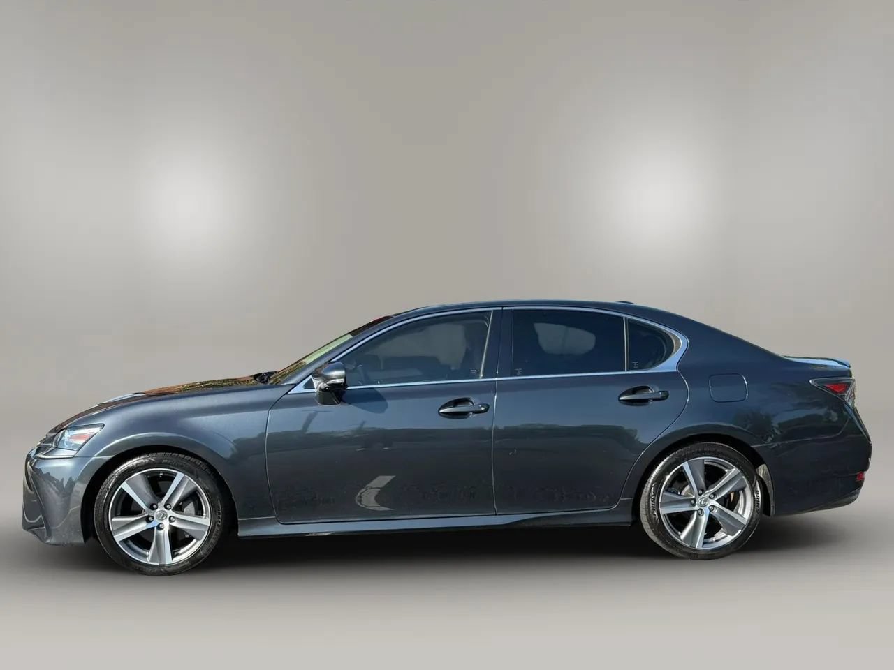 Used 2017 Lexus GS 200t RWD image 2